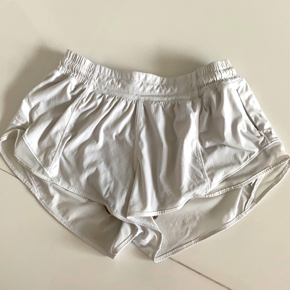 Lululemon hotty hot shorts size 8